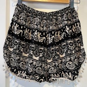 loose and confutable shorts (M)